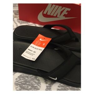 NWT Nike Ultra Celso Thong Sandals